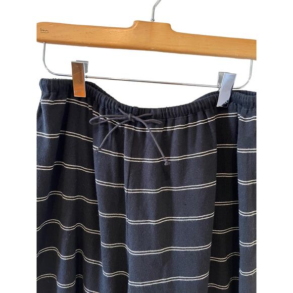 Vince Loungewear Shorts black chalk stripe M - Picture 3 of 6